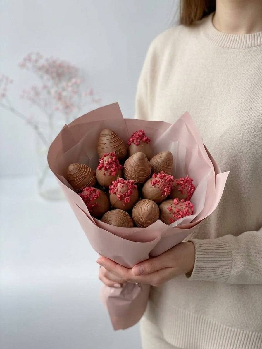 Букет из клубники в шоколаде «Нежный румянец»